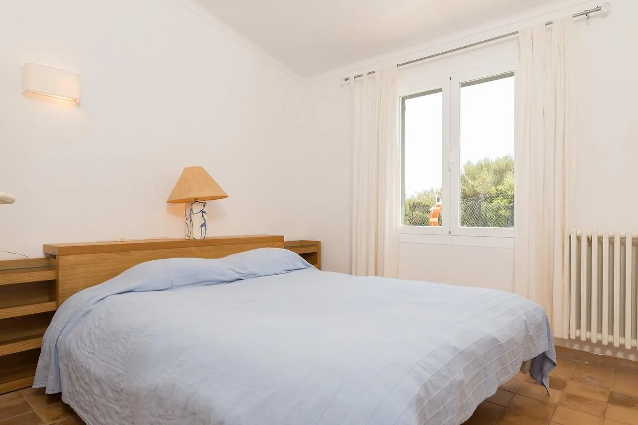 Nadal Villa Puerto Colom 0*,  İspanya